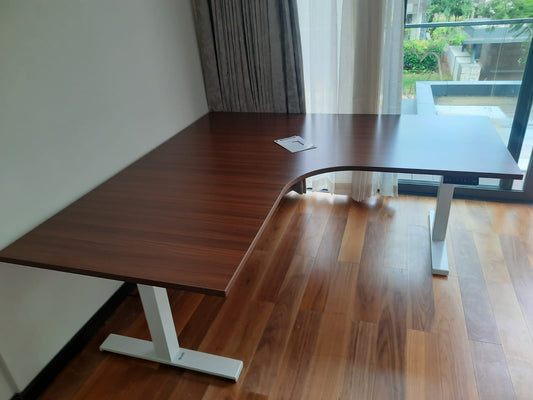 Choosing the Right Desk with Adjustable Height for Your Needs - Purpleark