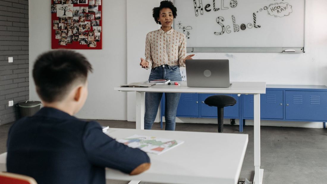 The Debate Between Sitting and Standing Desks: What the Science Says - Purpleark